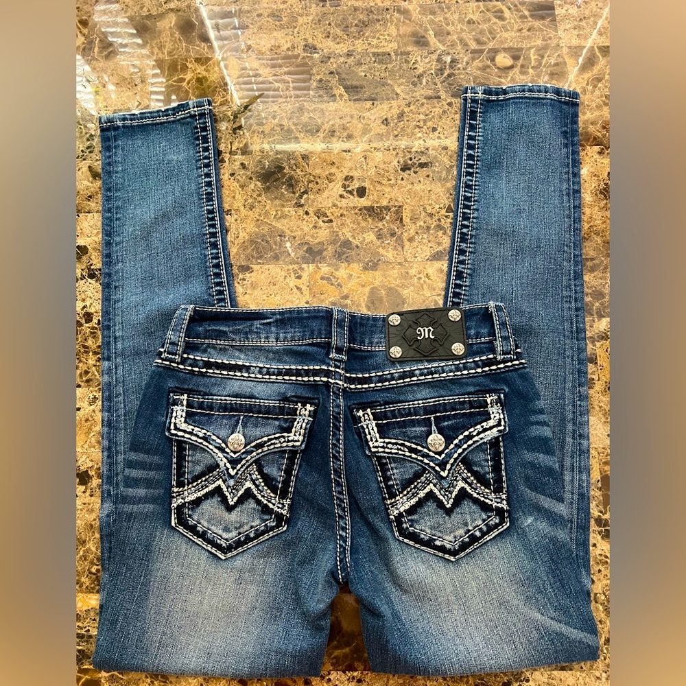 💫NWT💫 Miss Me Low-Rise Signature Skinny Jeans Womens Sz 27 Buckle